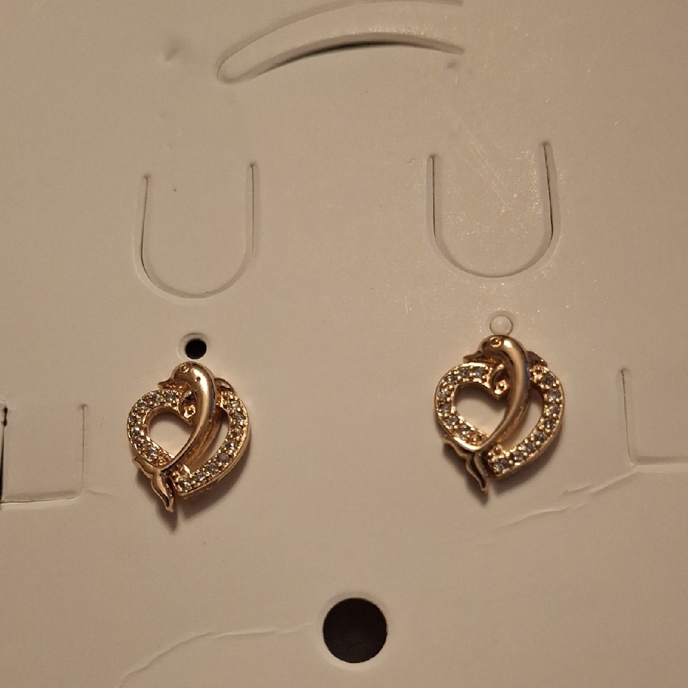Elegant Gold Heart Earrings